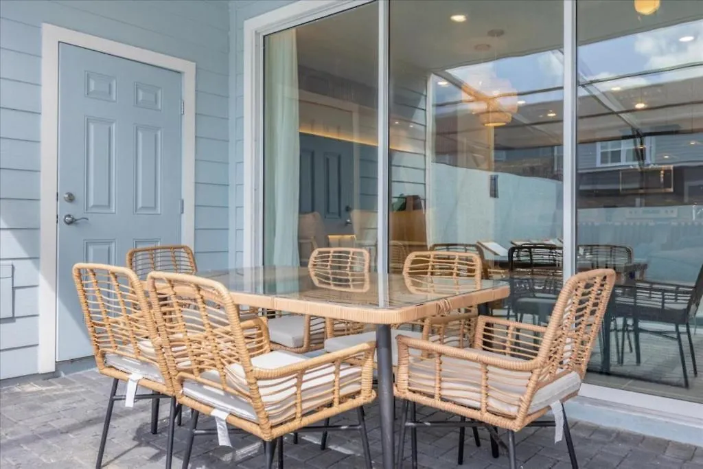 別荘 5 Bedroom- 4,5 Bathroom- Windsor Island 3822La ダベンポート