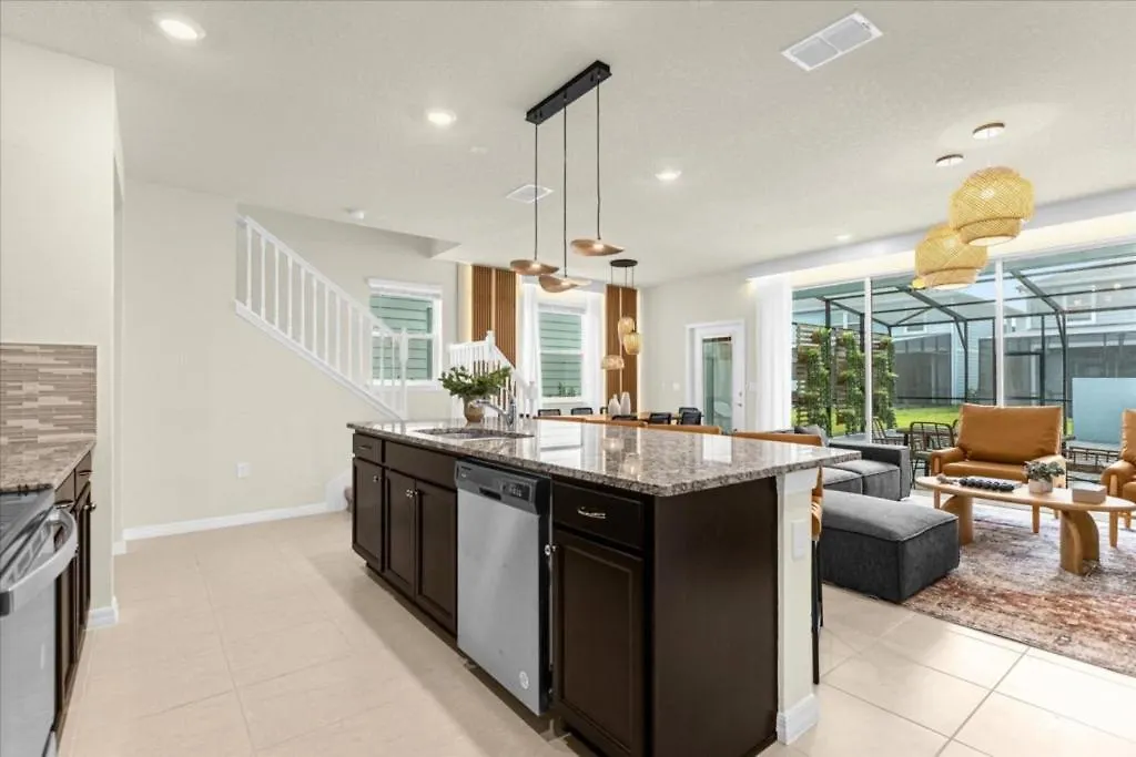 5 Bedroom- 4,5 Bathroom- Windsor Island 3822La ダベンポート 0*,