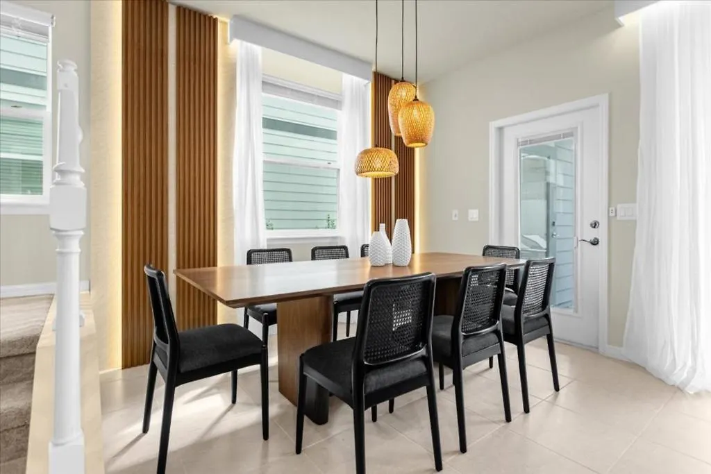 5 Bedroom- 4,5 Bathroom- Windsor Island 3822La ダベンポート 別荘