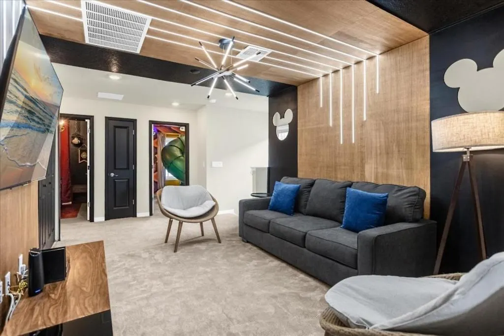 別荘 5 Bedroom- 4,5 Bathroom- Windsor Island 3822La ダベンポート 米国