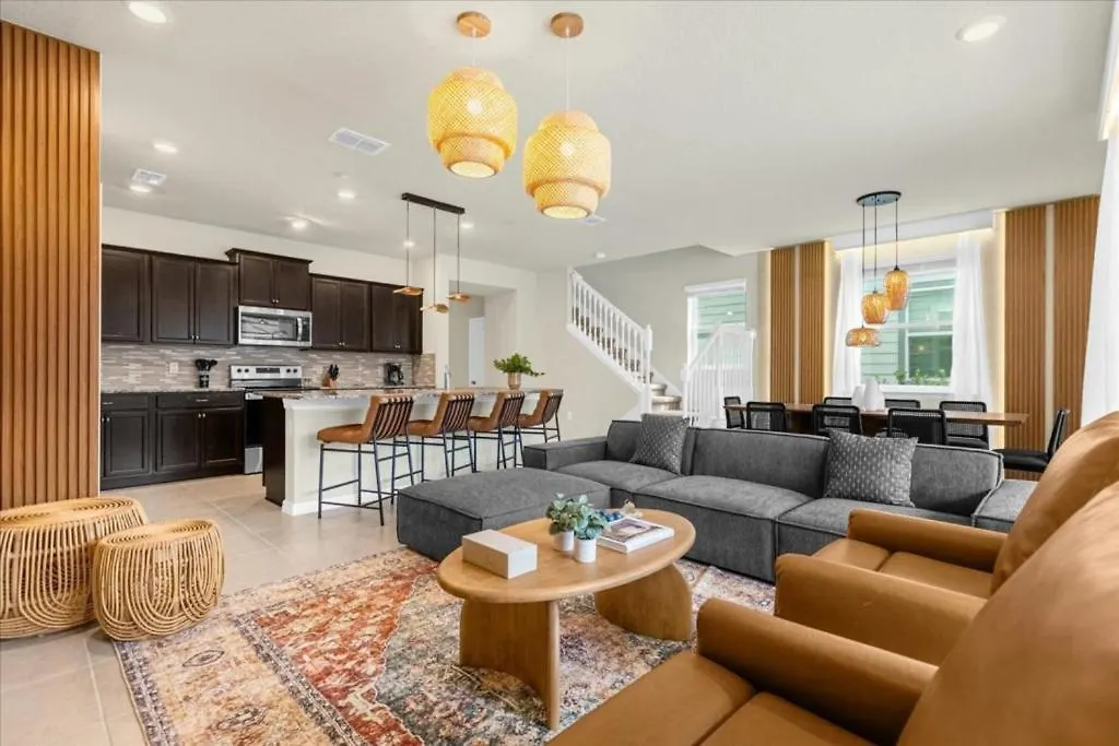 5 Bedroom- 4,5 Bathroom- Windsor Island 3822La ダベンポート 別荘